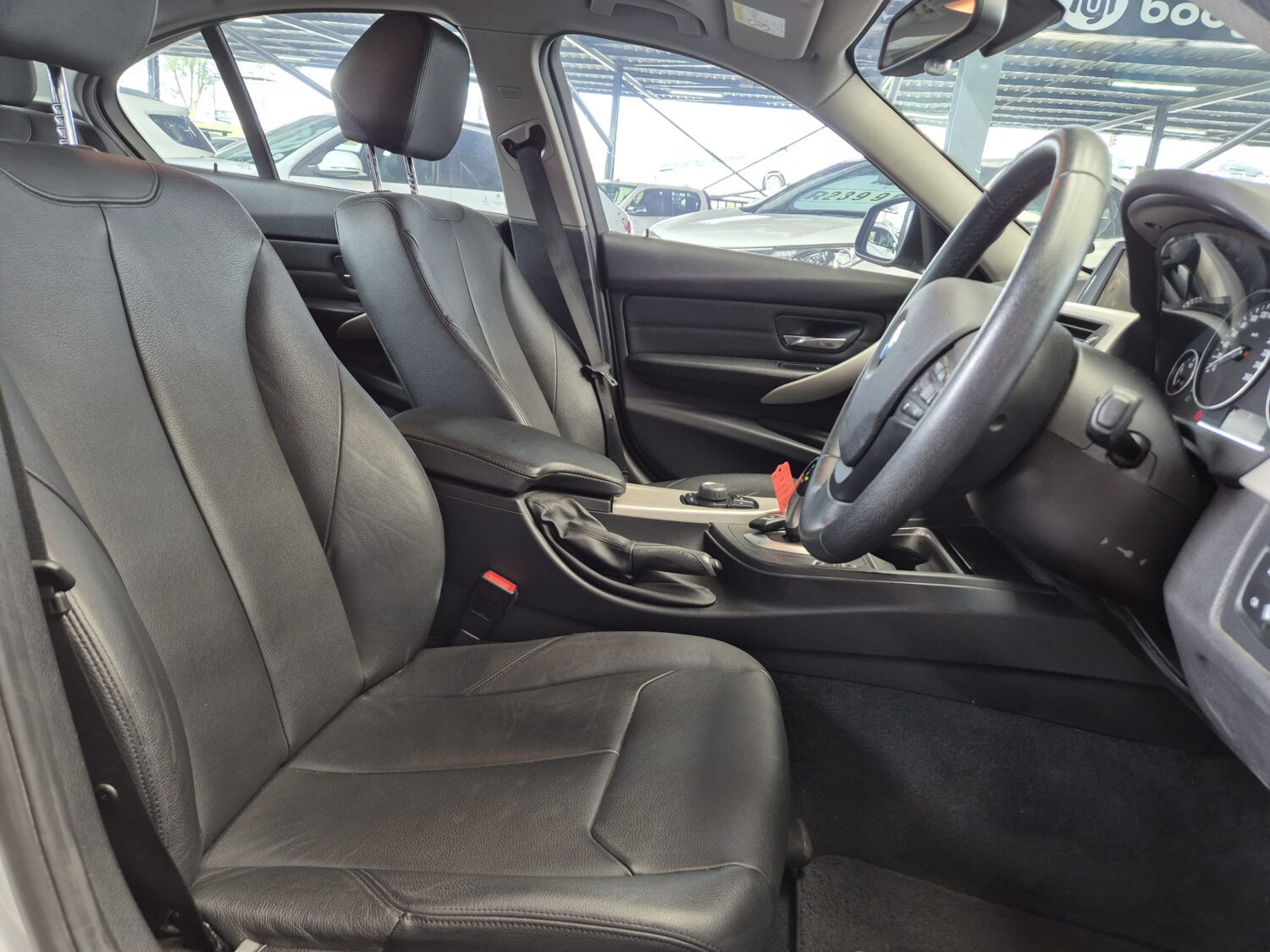 BMW 3 Series 320i auto