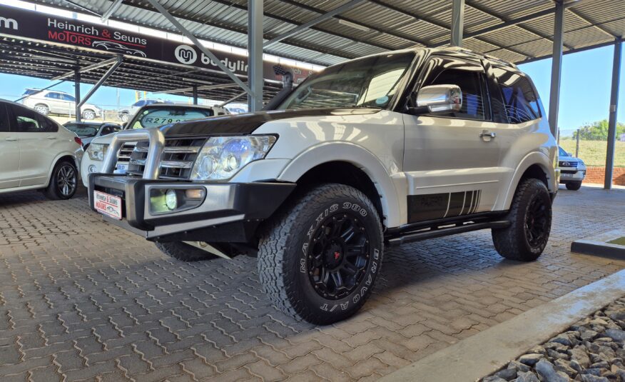 Mitsubishi Pajero 3-Door 3.8 GLS