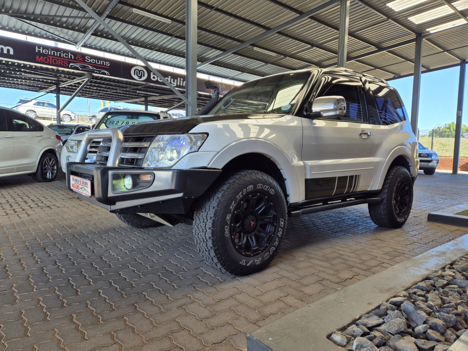 Mitsubishi Pajero 3-Door 3.8 GLS