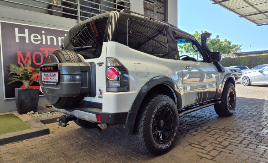 Mitsubishi Pajero 3-Door 3.8 GLS