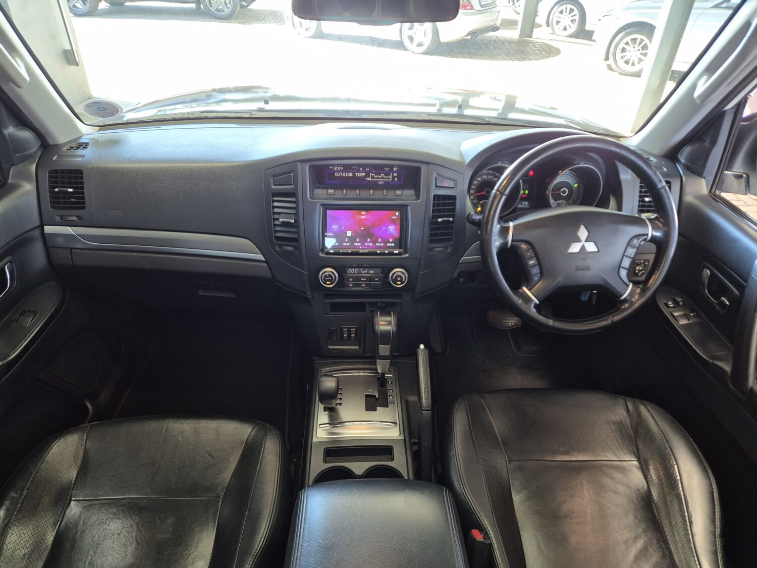 Mitsubishi Pajero 3-Door 3.8 GLS