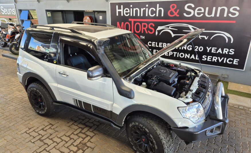 Mitsubishi Pajero 3-Door 3.8 GLS