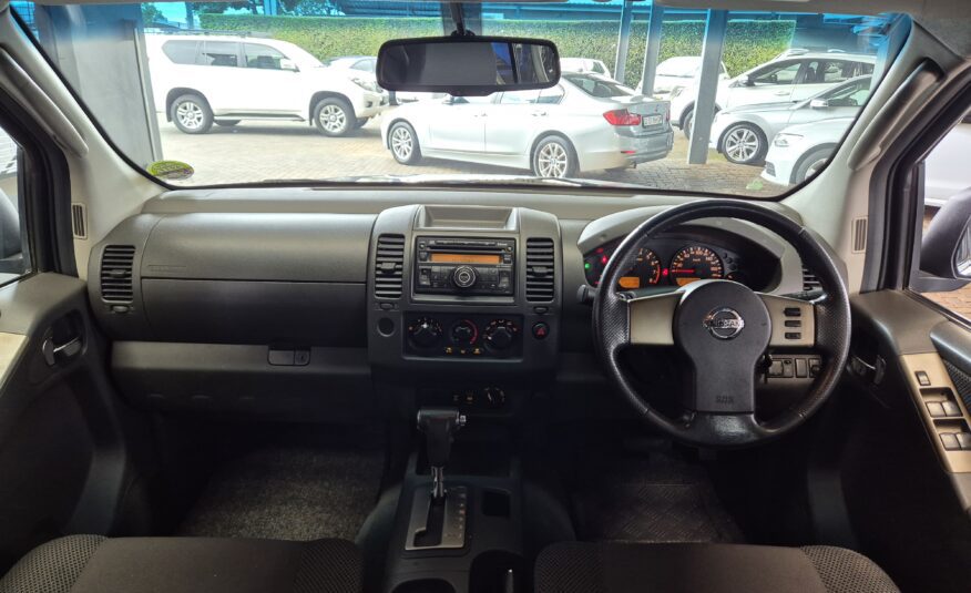 Nissan Navara 4.0 4×4 Auto DoubleCab