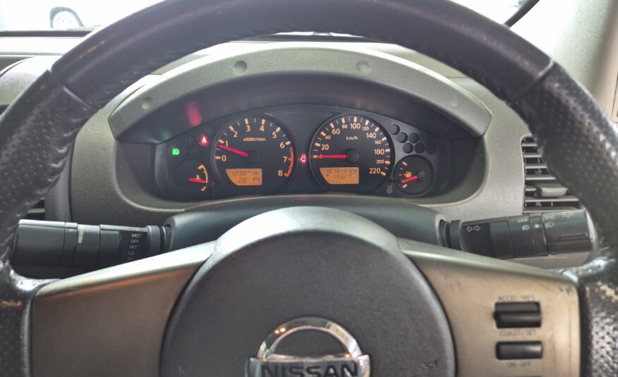 Nissan Navara 4.0 4×4 Auto DoubleCab
