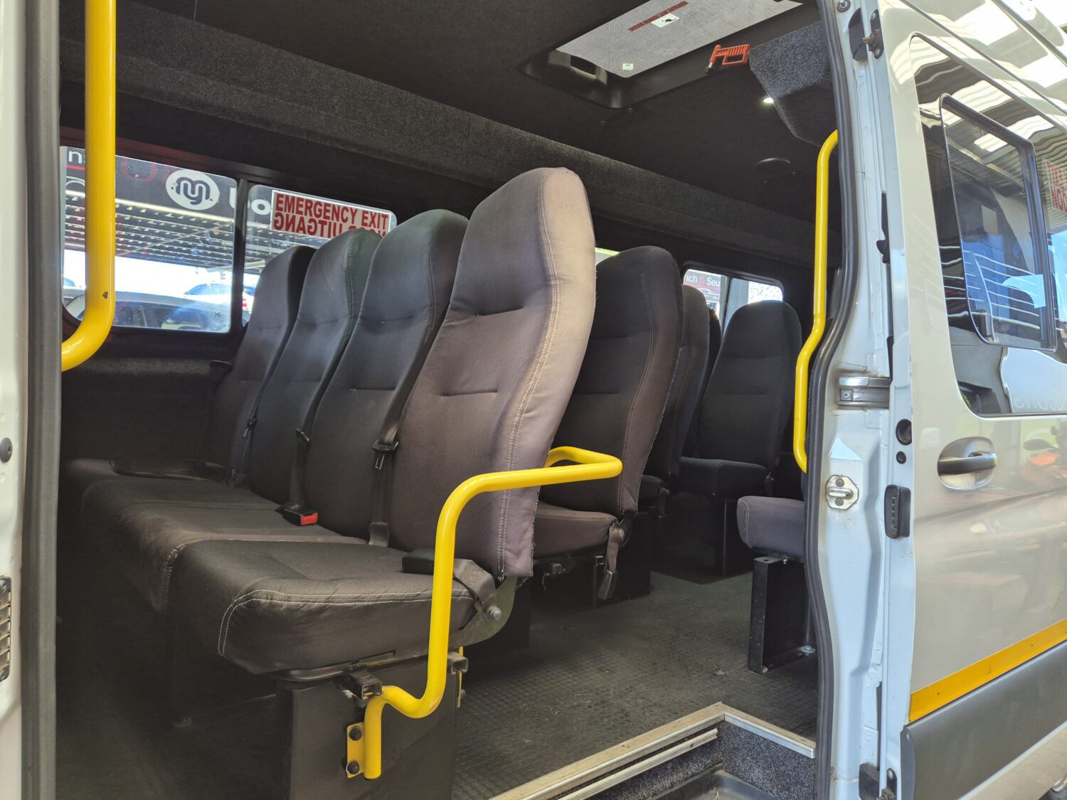 Mercedes-Benz Sprinter 516 XL CDI 23-Seater