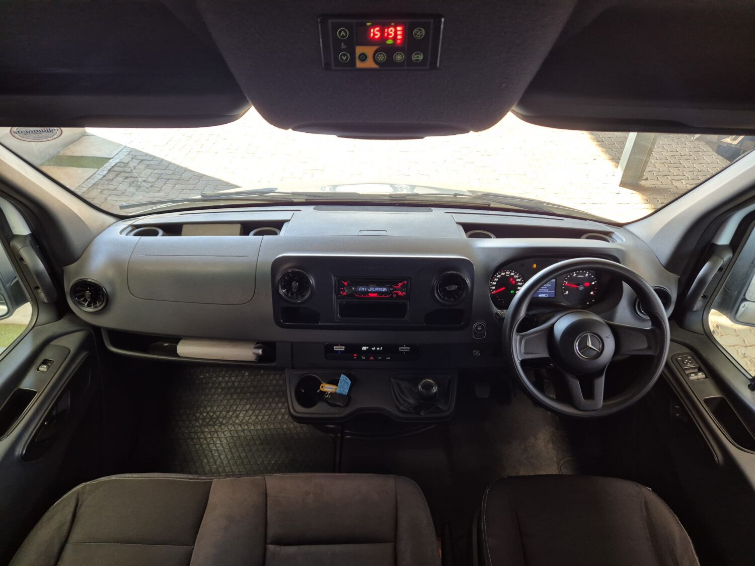 Mercedes-Benz Sprinter 516 XL CDI 23-Seater