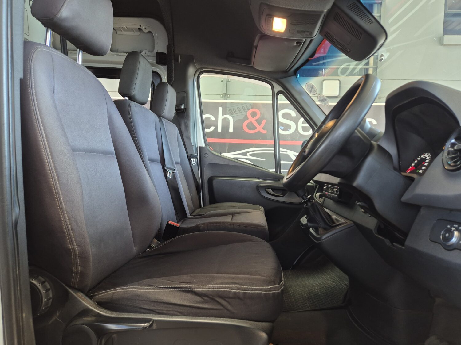 Mercedes-Benz Sprinter 516 XL CDI 23-Seater