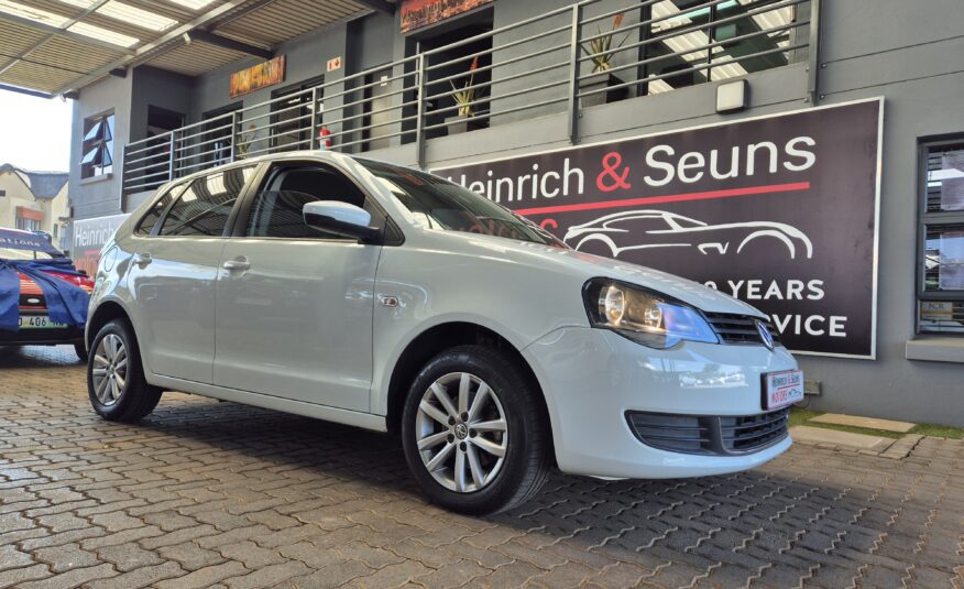 Volkswagen Polo Vivo Hatch 1.4 Trendline Auto