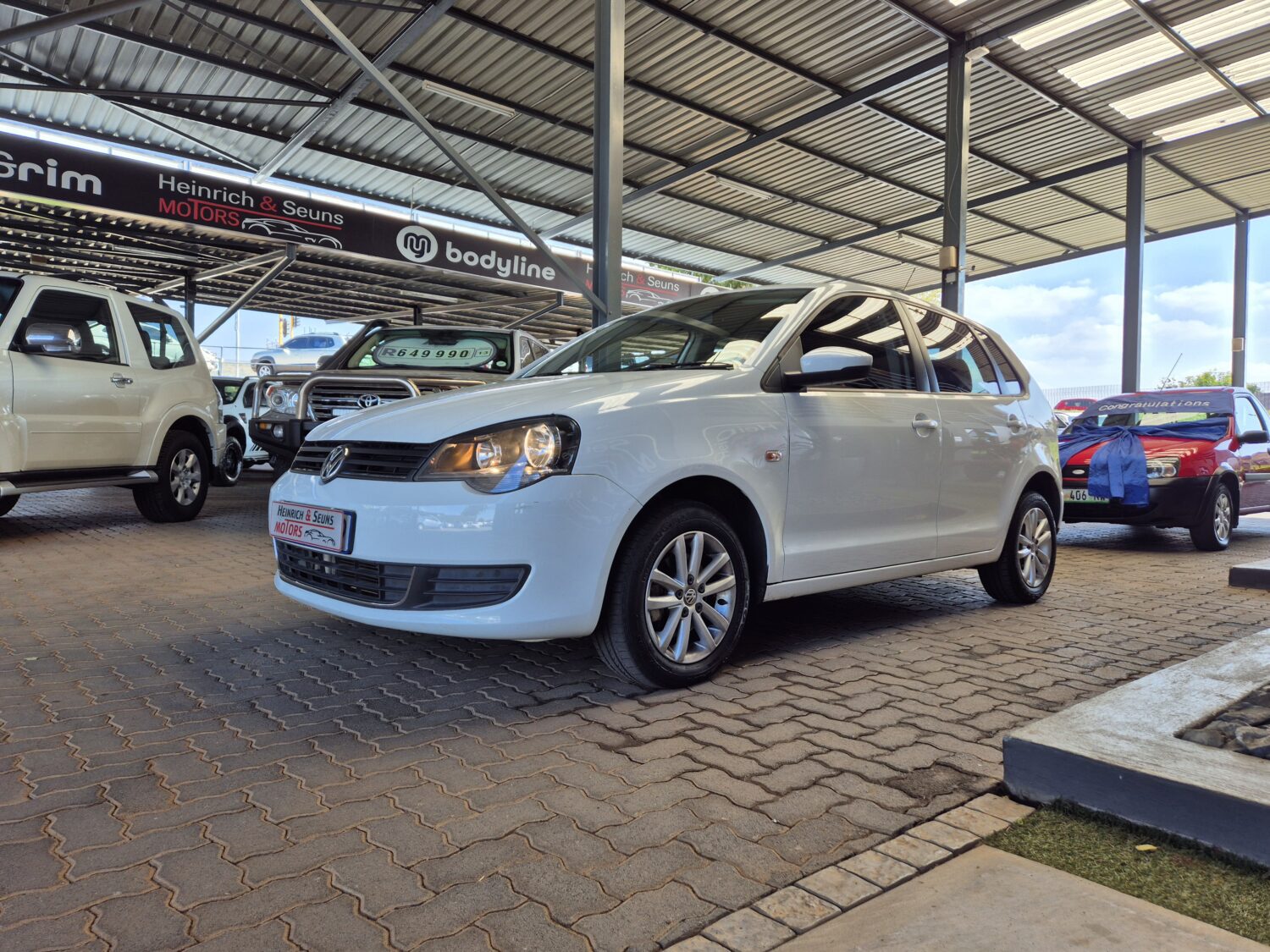 Volkswagen Polo Vivo Hatch 1.4 Trendline Auto