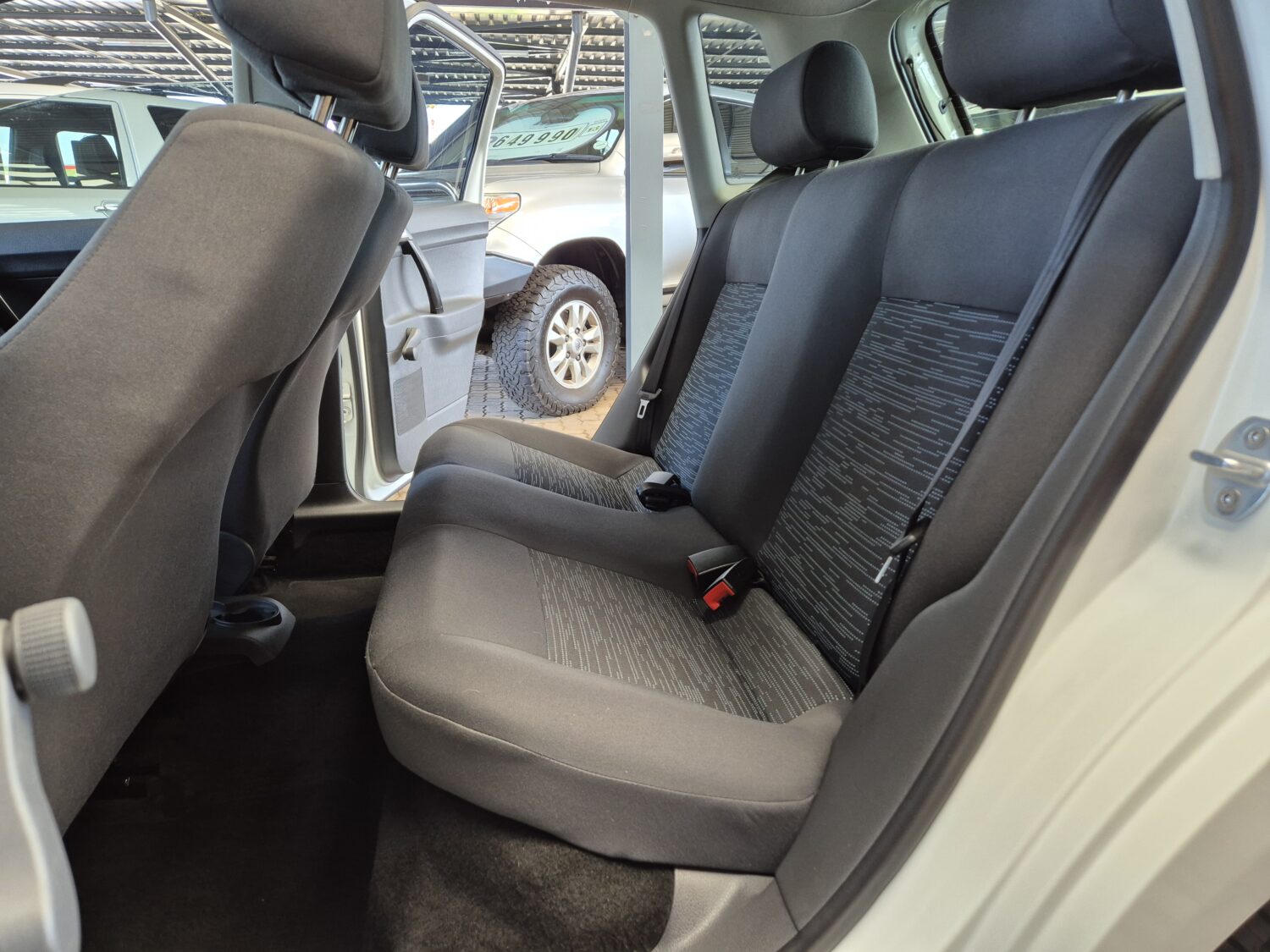 Volkswagen Polo Vivo Hatch 1.4 Trendline Auto
