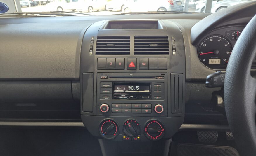 Volkswagen Polo Vivo Hatch 1.4 Trendline Auto