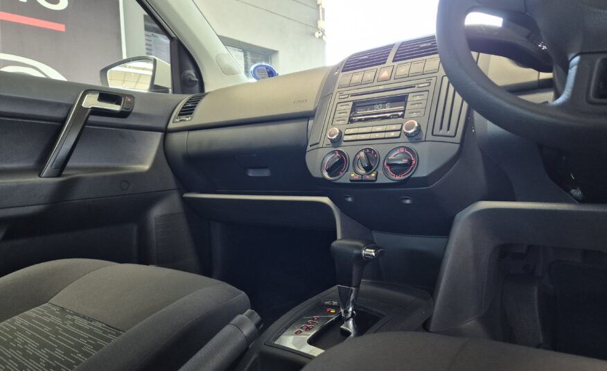 Volkswagen Polo Vivo Hatch 1.4 Trendline Auto
