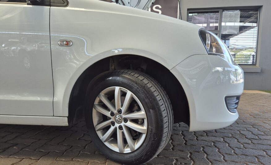 Volkswagen Polo Vivo Hatch 1.4 Trendline Auto
