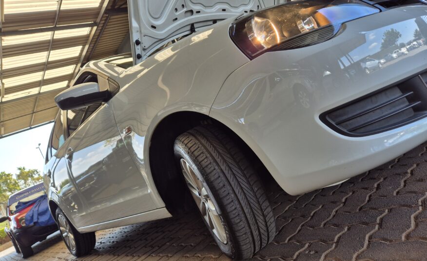 Volkswagen Polo Vivo Hatch 1.4 Trendline Auto