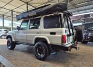 Toyota Land Cruiser 76 4.2D Station Wagon LX