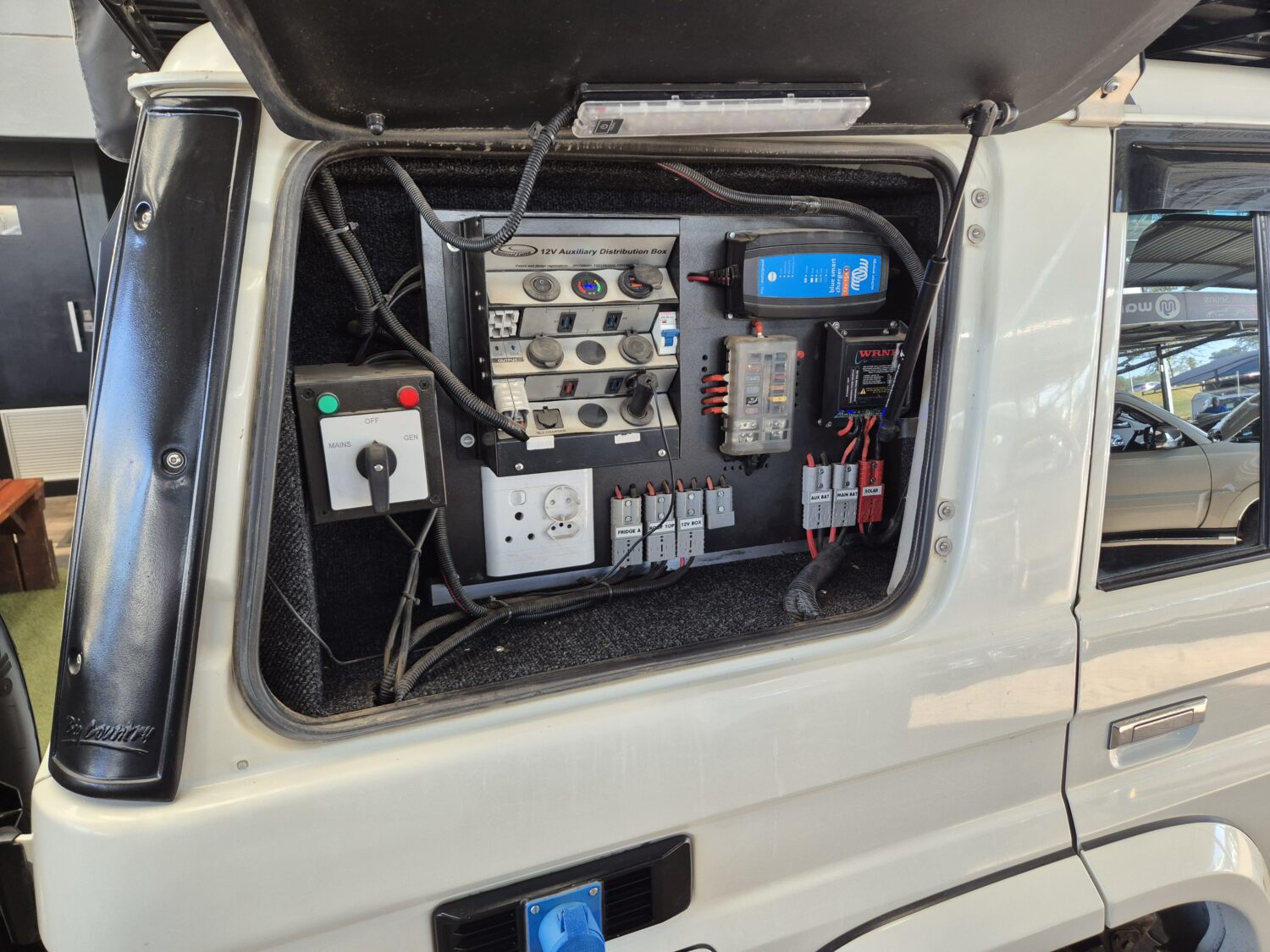 Toyota Land Cruiser 76 4.2D Station Wagon LX