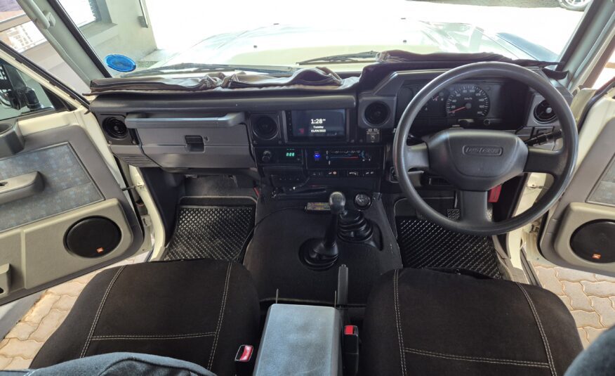Toyota Land Cruiser 76 4.2D Station Wagon LX
