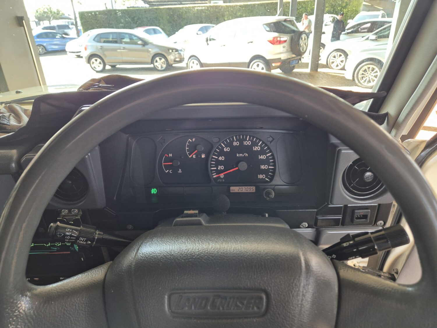 Toyota Land Cruiser 76 4.2D Station Wagon LX