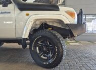 Toyota Land Cruiser 76 4.2D Station Wagon LX