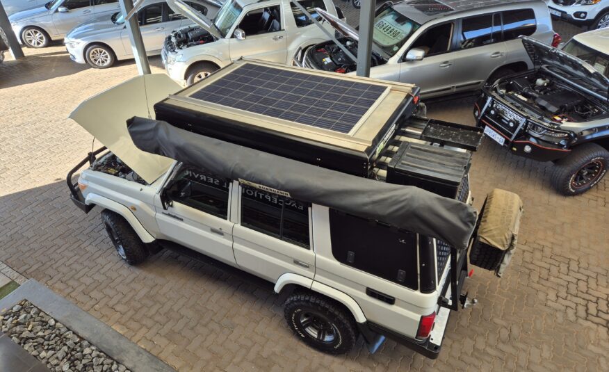 Toyota Land Cruiser 76 4.2D Station Wagon LX