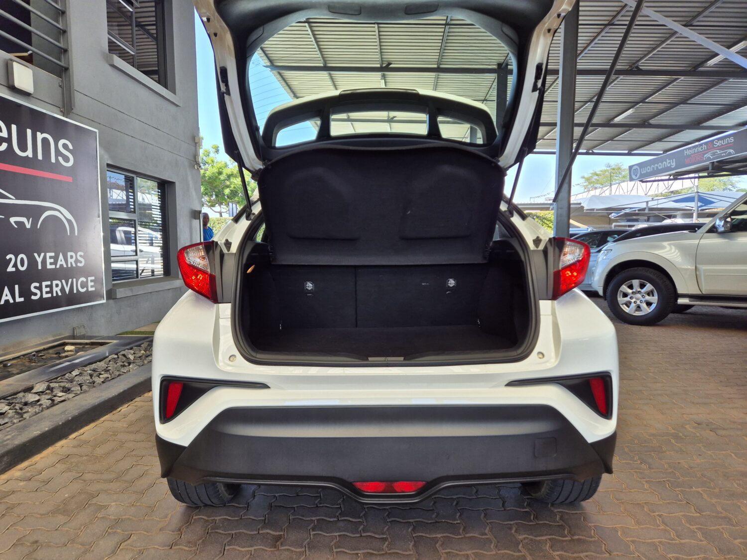 Toyota C-HR 1.2T Plus Auto