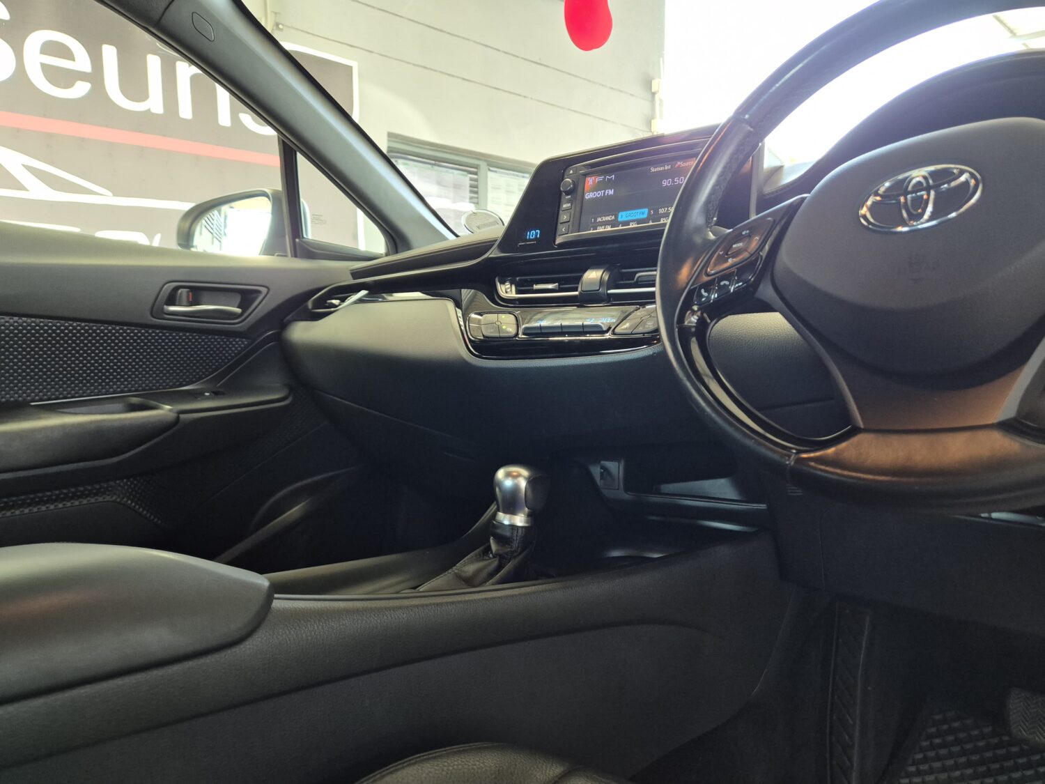 Toyota C-HR 1.2T Plus Auto