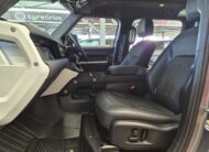 Land Rover Defender 110 D240 X-Dynamic SE