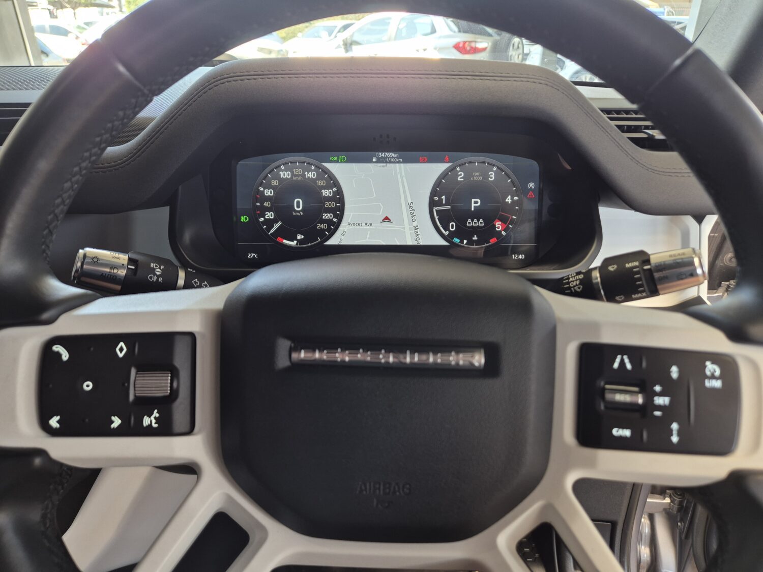 Land Rover Defender 110 D240 X-Dynamic SE