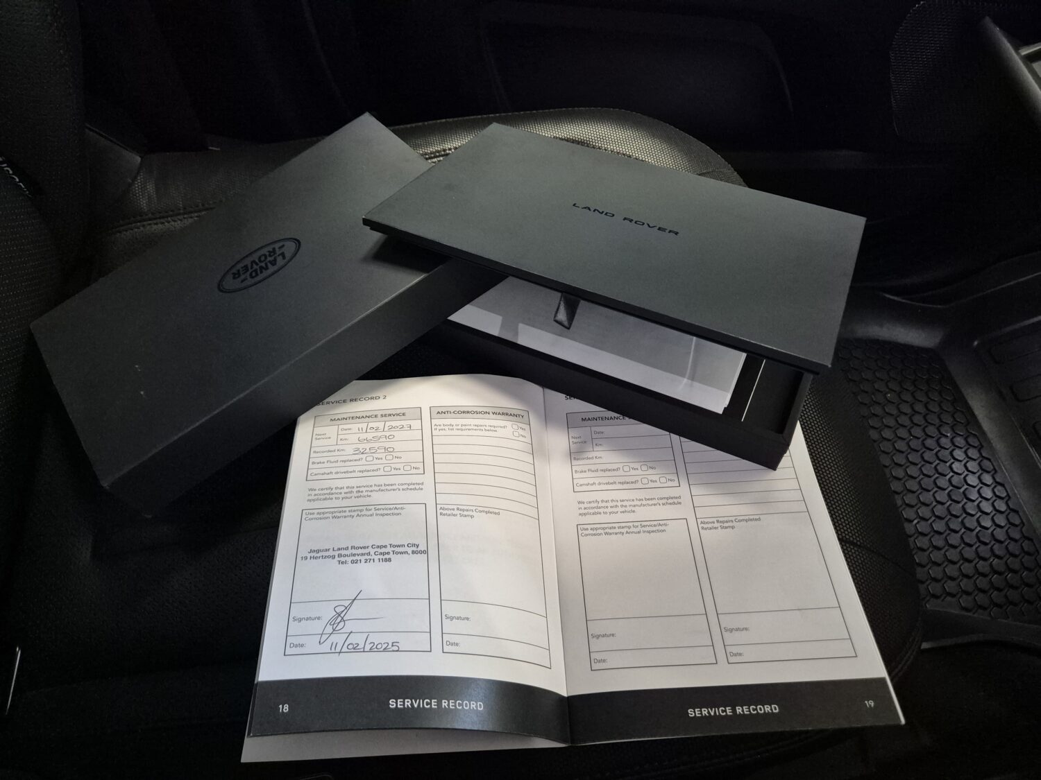 Land Rover Defender 110 D240 X-Dynamic SE