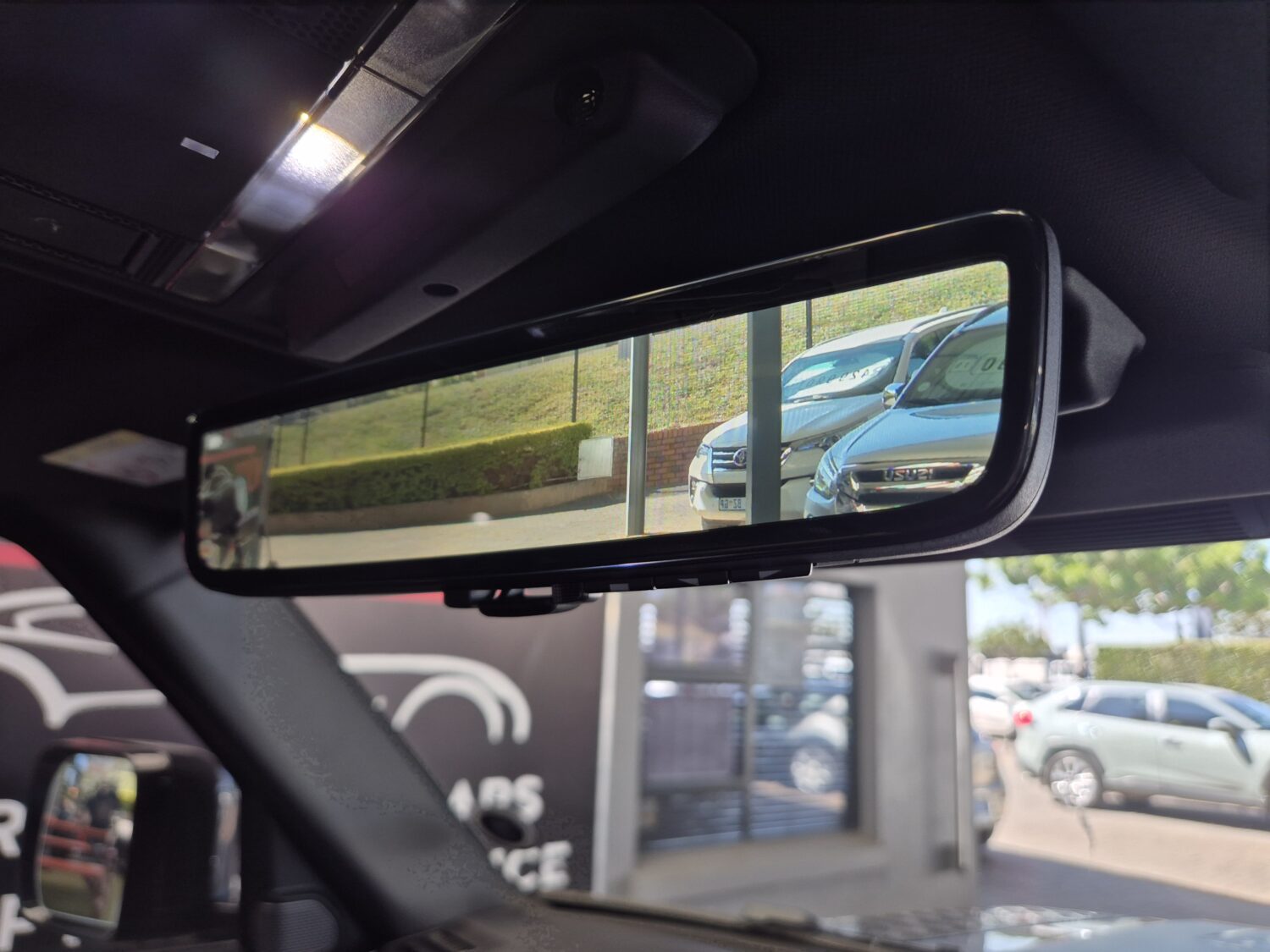 Land Rover Defender 110 D240 X-Dynamic SE