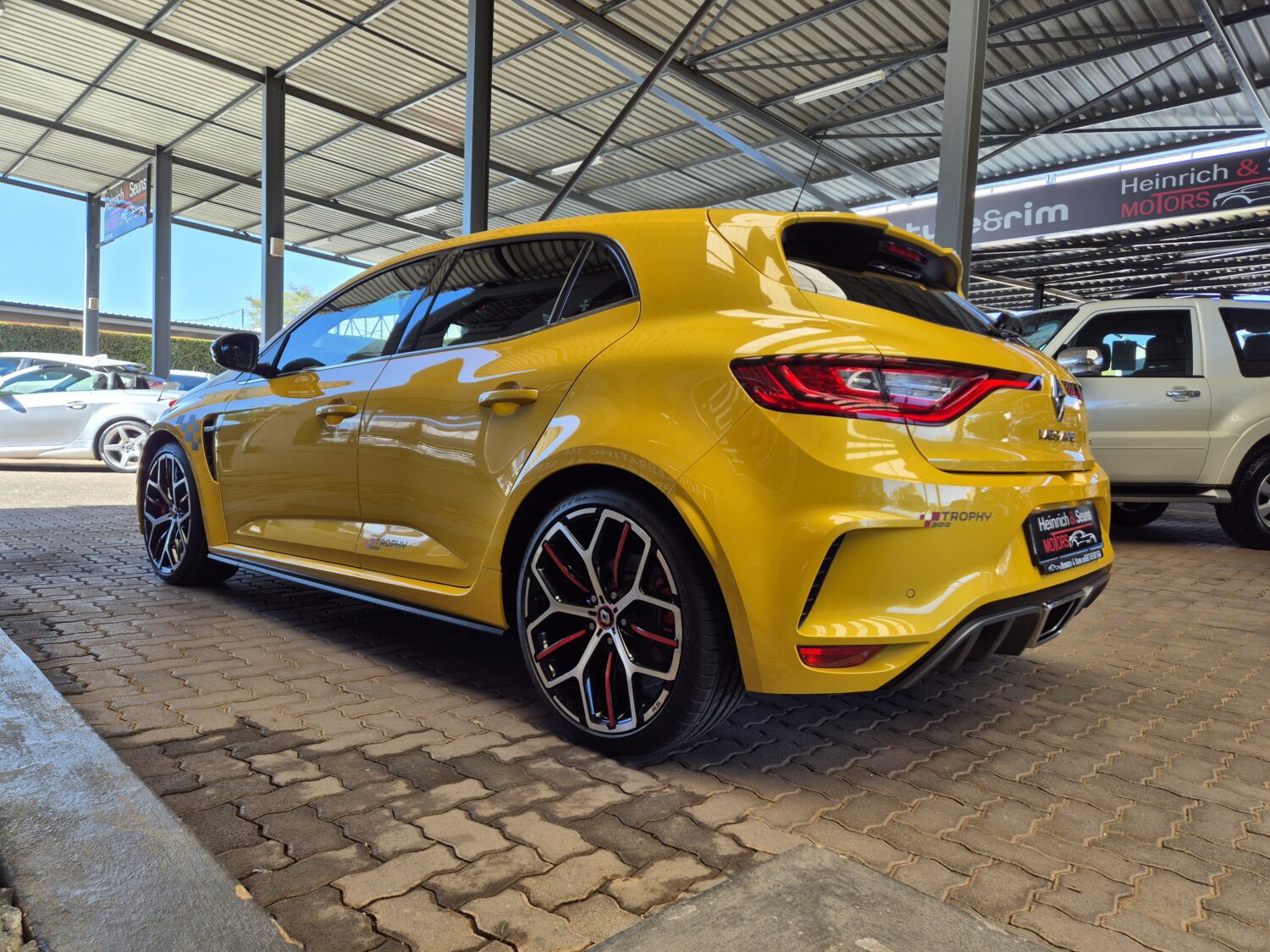 Renault Megane RS 300 Trophy 4 control