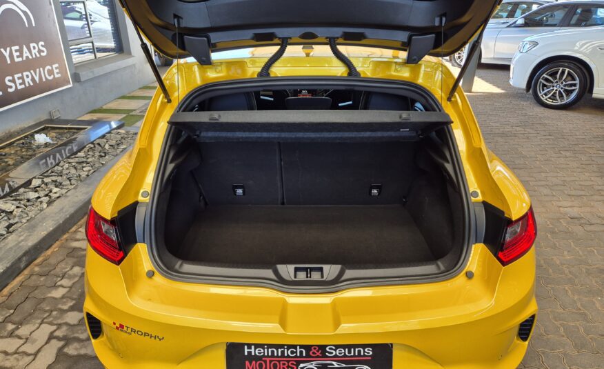 Renault Megane RS 300 Trophy 4 control