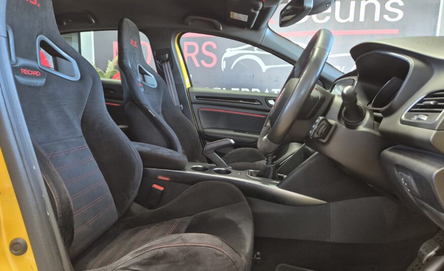Renault Megane RS 300 Trophy 4 control