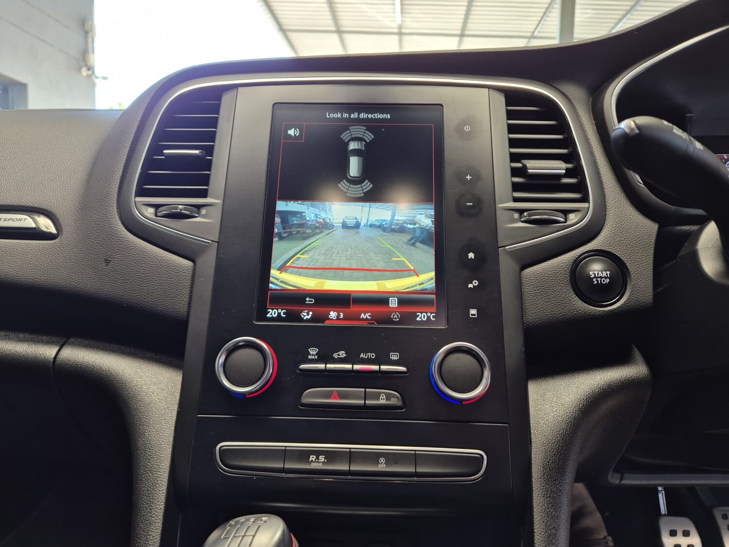 Renault Megane RS 300 Trophy 4 control