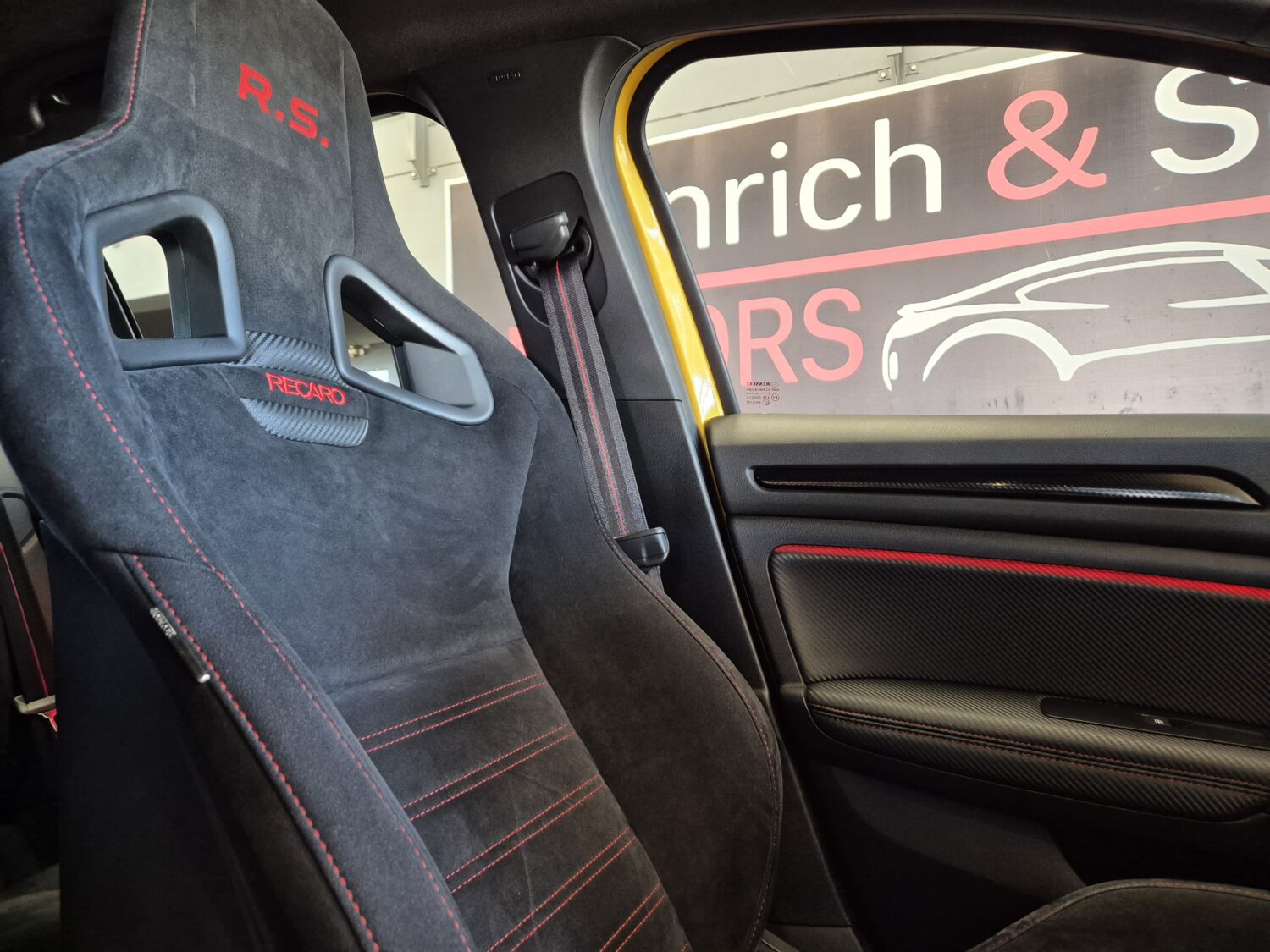 Renault Megane RS 300 Trophy 4 control