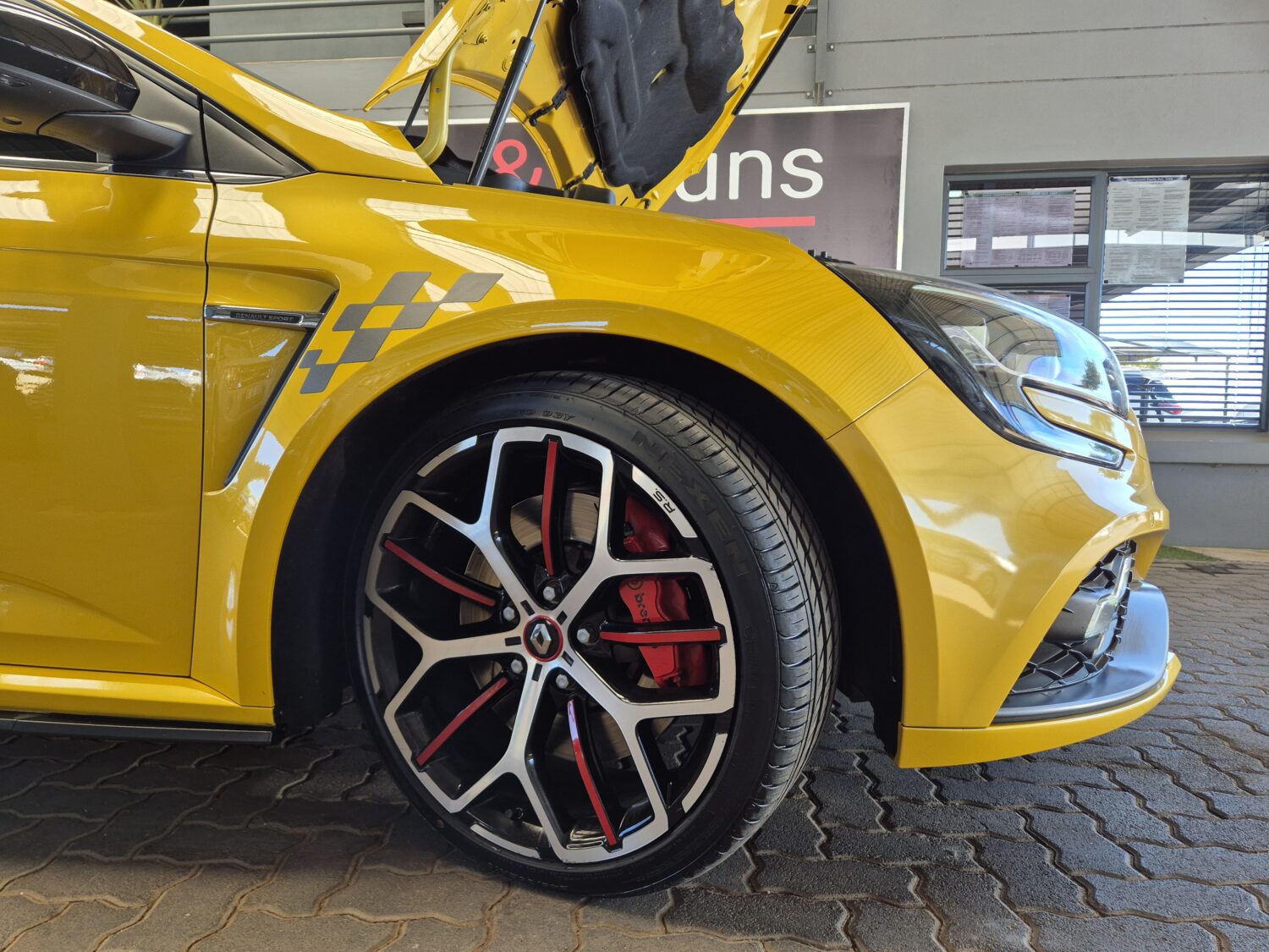 Renault Megane RS 300 Trophy 4 control