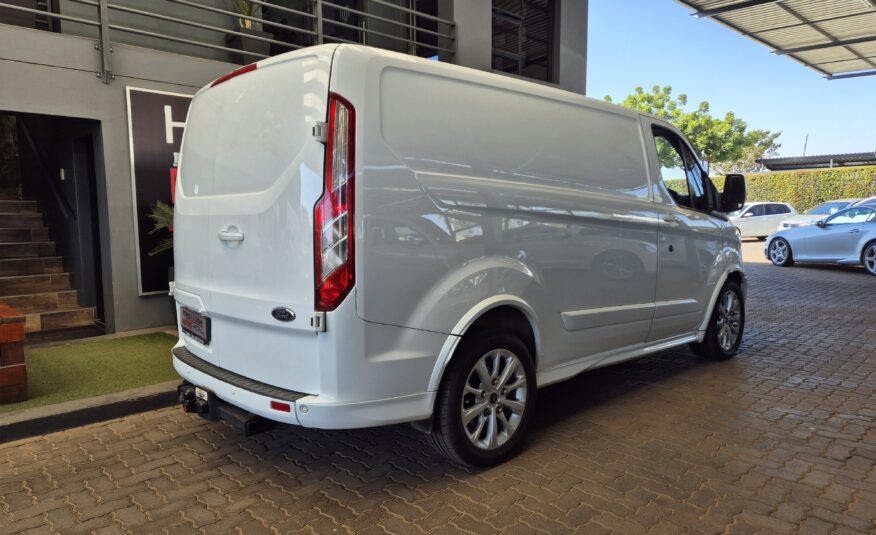 Ford Transit Custom Panel Van 2.2TDCi 114kW SWB Sport