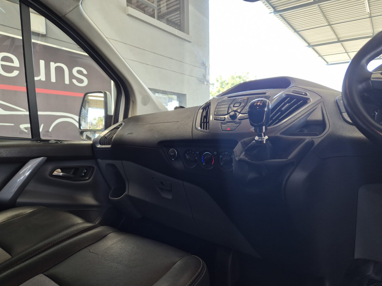 Ford Transit Custom Panel Van 2.2TDCi 114kW SWB Sport