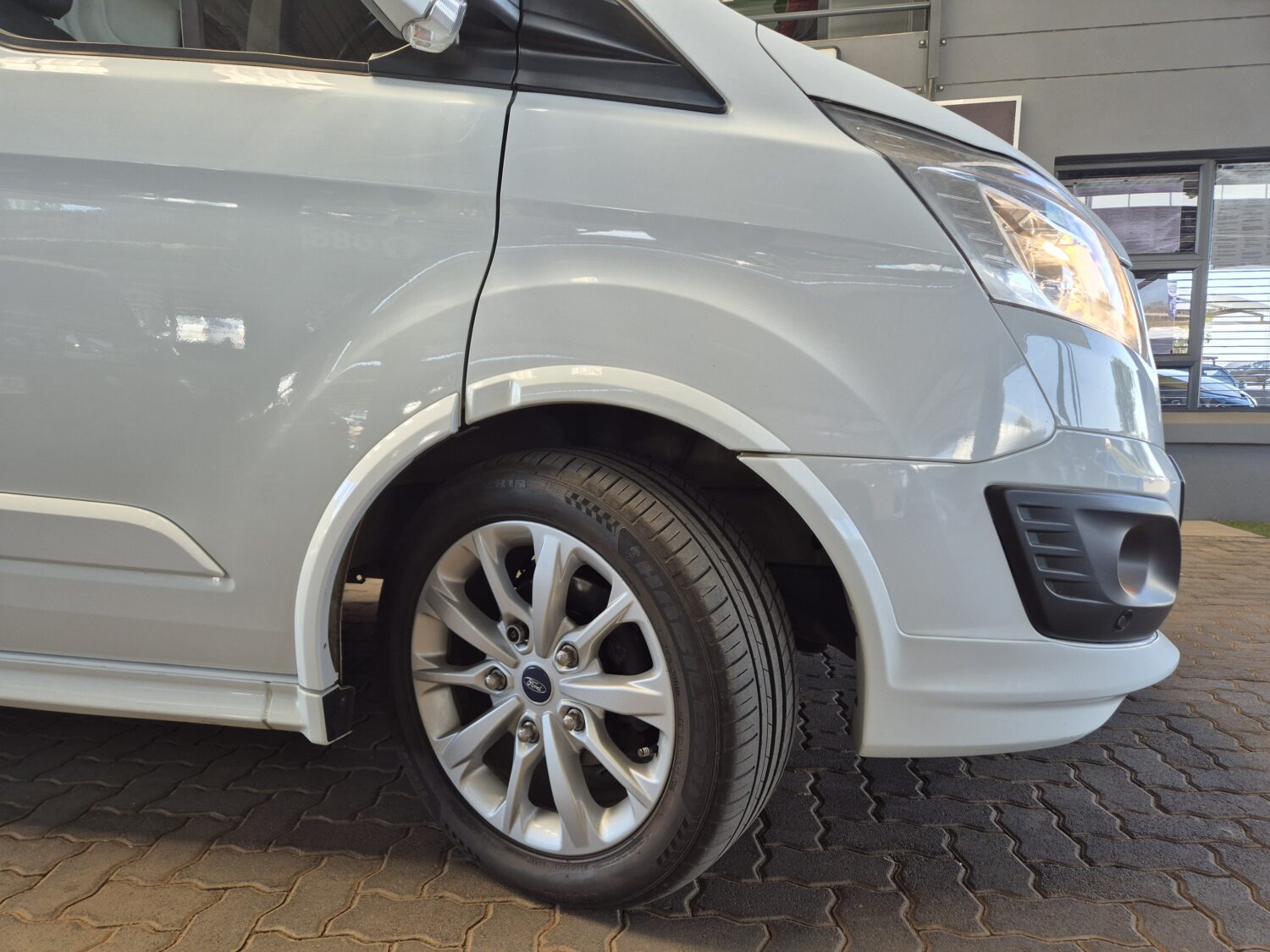 Ford Transit Custom Panel Van 2.2TDCi 114kW SWB Sport