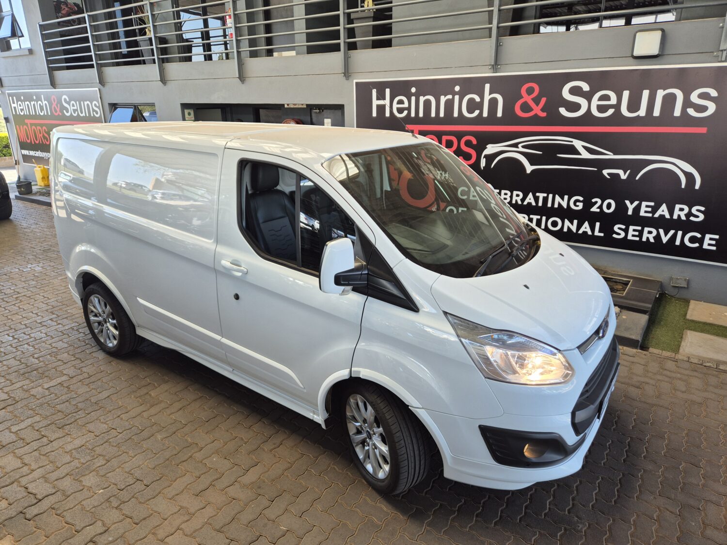 Ford Transit Custom Panel Van 2.2TDCi 114kW SWB Sport