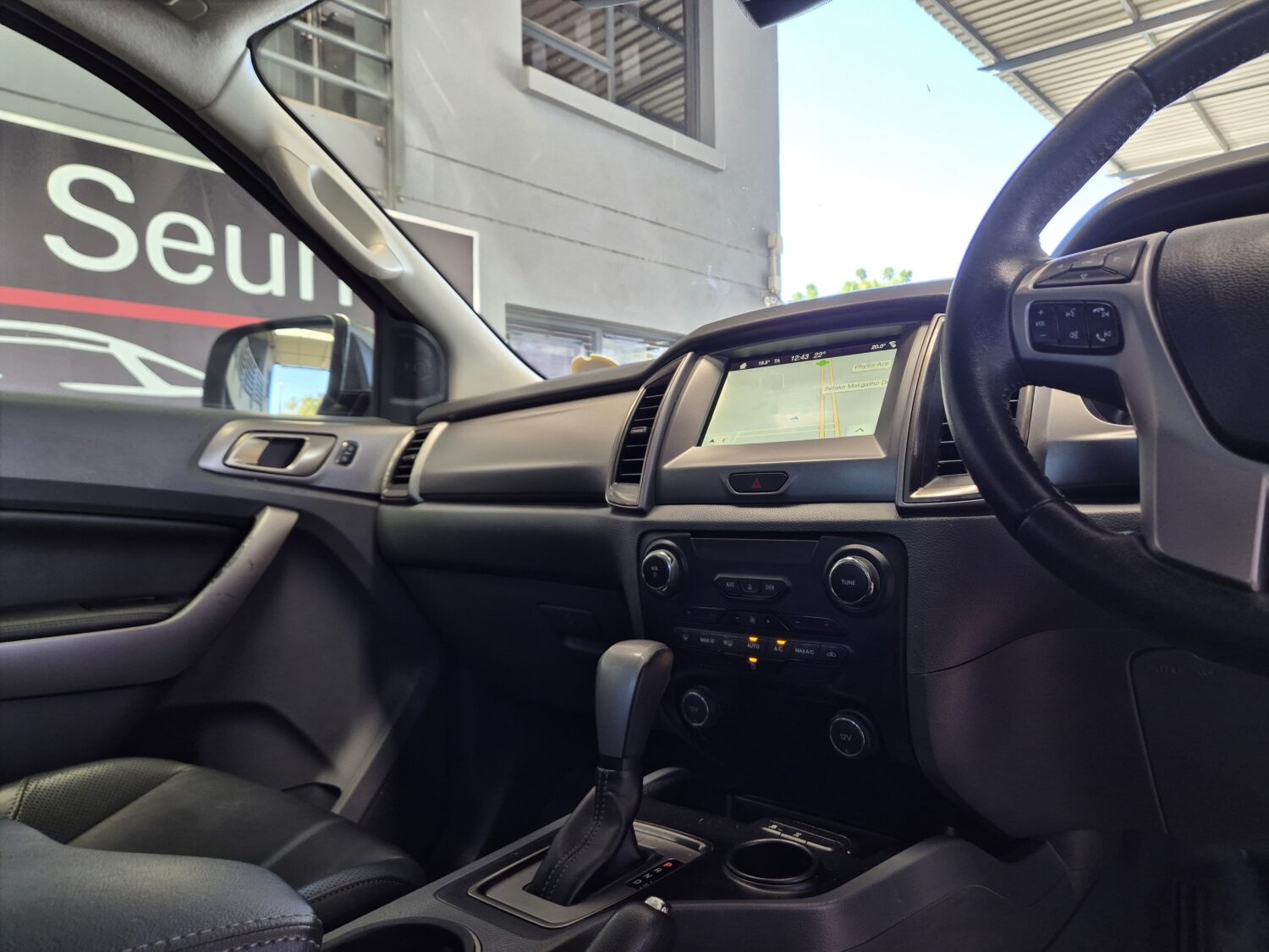 Ford Everest 2.2TDCi XLT Auto