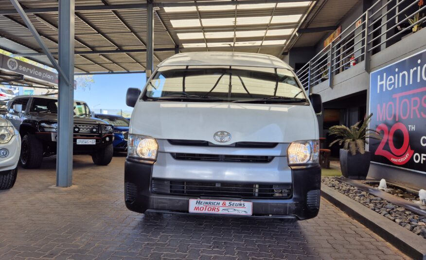 Toyota Quantum 2.5D-4D S-Long Panel Van