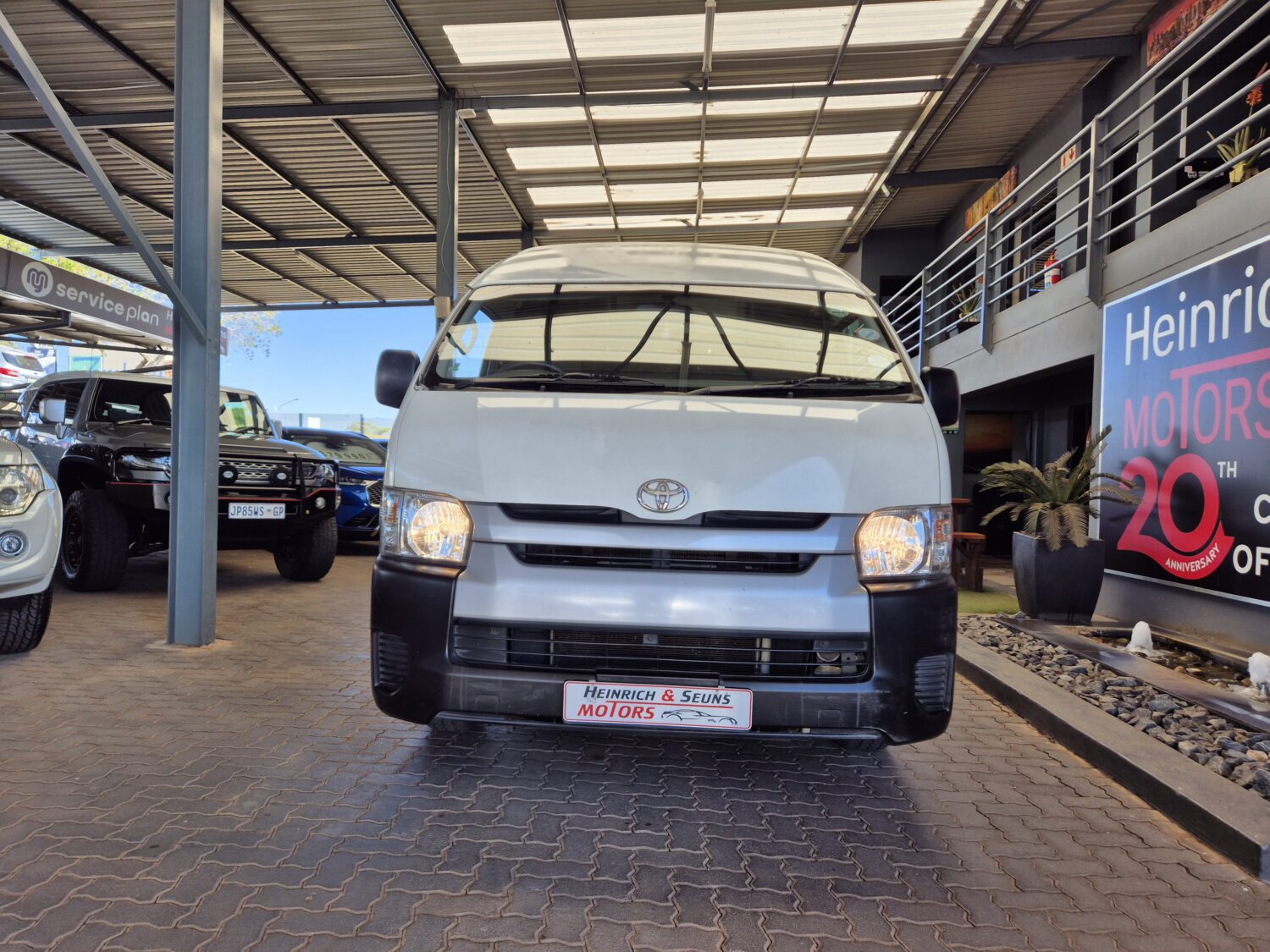 Toyota Quantum 2.5D-4D S-Long Panel Van