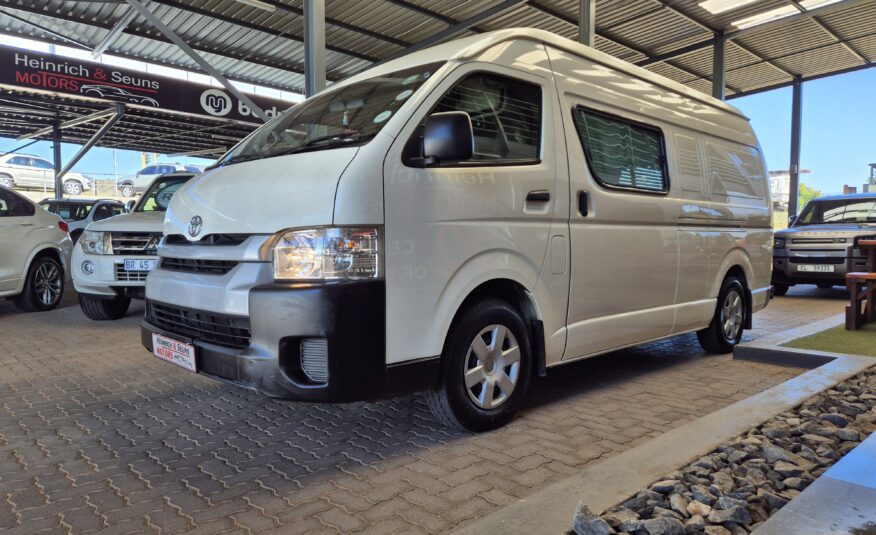 Toyota Quantum 2.5D-4D S-Long Panel Van