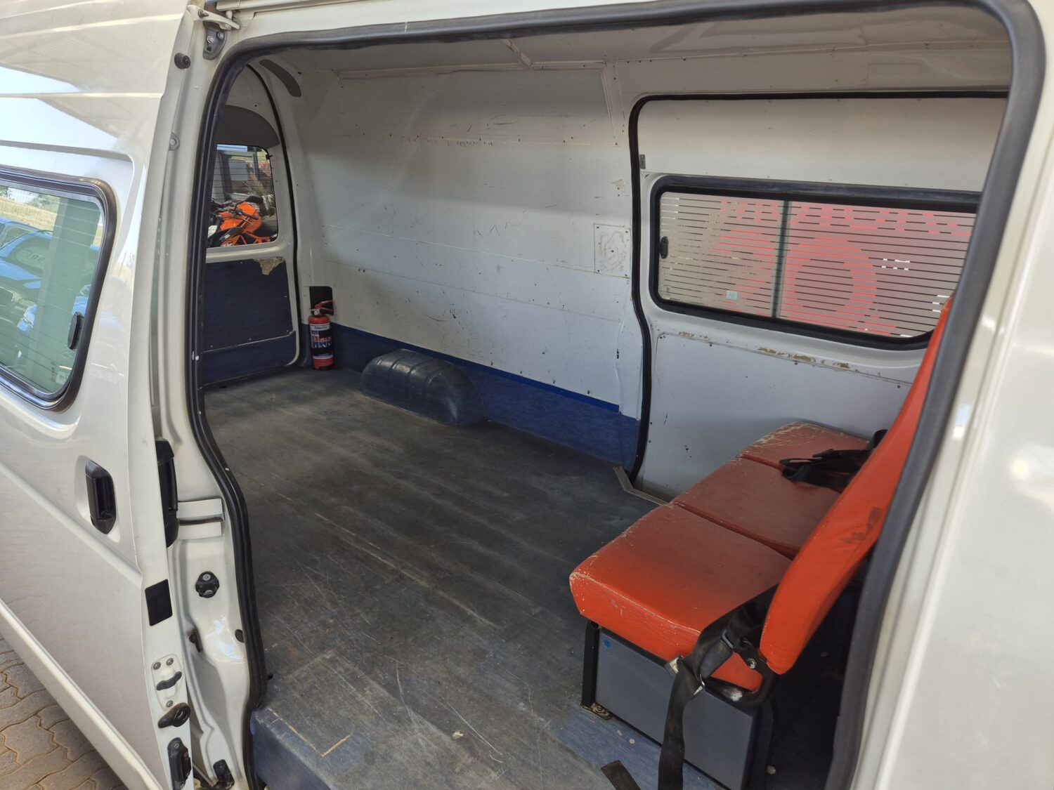 Toyota Quantum 2.5D-4D S-Long Panel Van