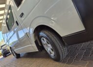 Toyota Quantum 2.5D-4D S-Long Panel Van