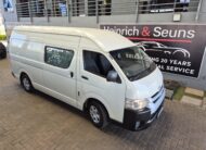 Toyota Quantum 2.5D-4D S-Long Panel Van