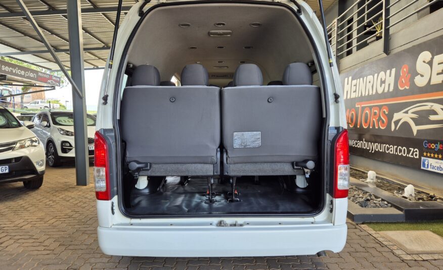 Toyota Quantum 2.5D-4D GL 14-Seater Bus