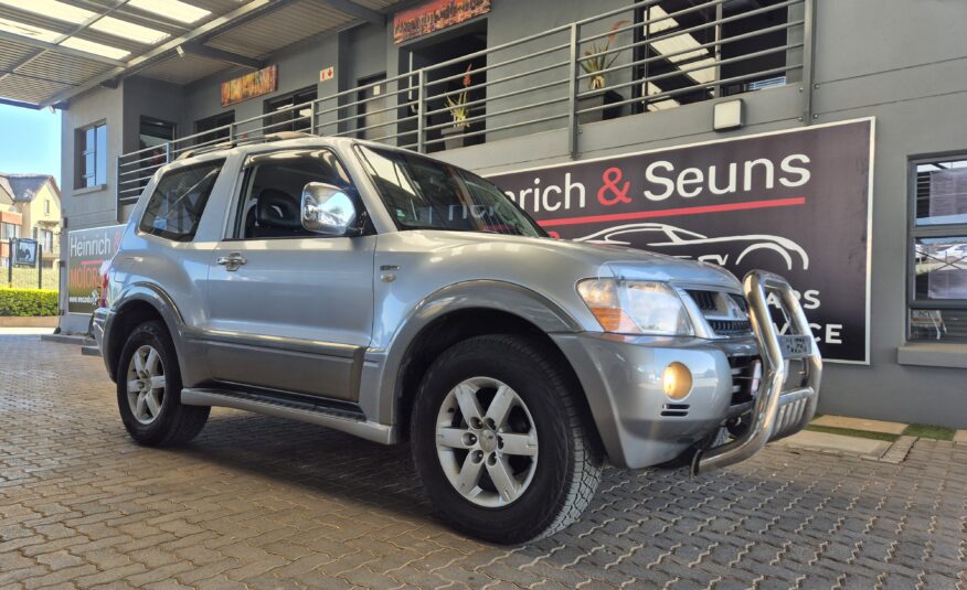 Mitsubishi Pajero 3-Door 3.8 GLS