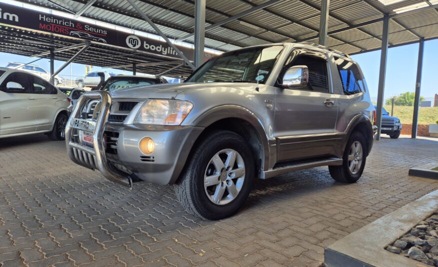 Mitsubishi Pajero 3-Door 3.8 GLS